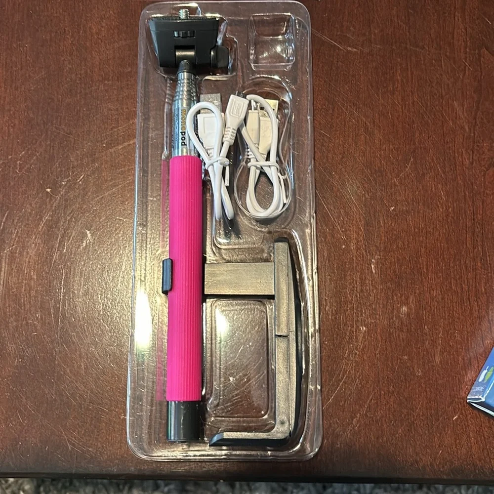 IPlanet pink selfie stick NWT